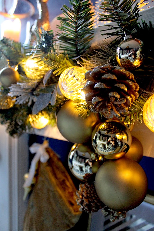 The Obligatory Christmas Mantle 2014…