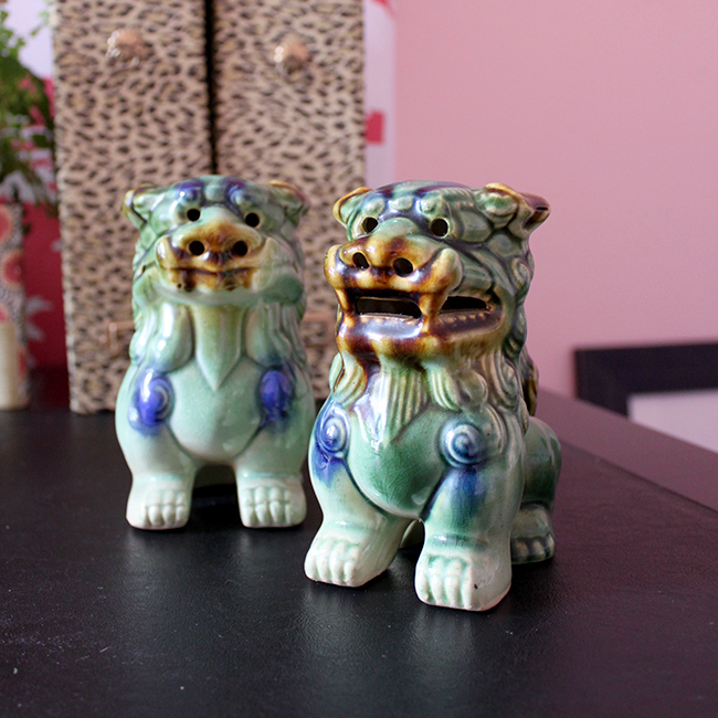 foo dogs