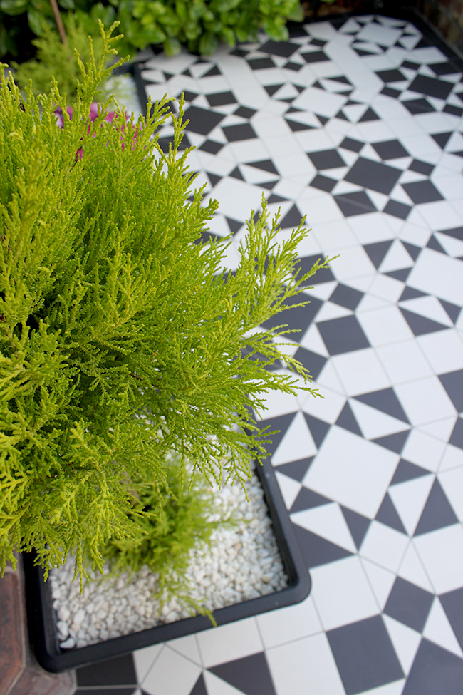 Swoon Worthy front patio reveal