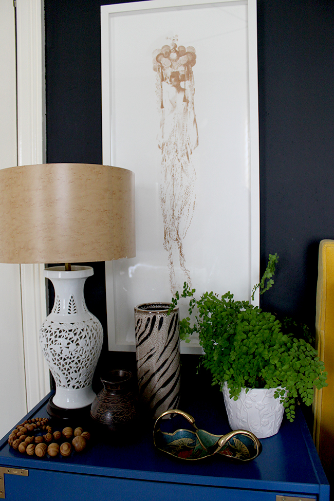 Does your bedroom have a Natural Organic feel? Find out how to a style a bedside table to match!