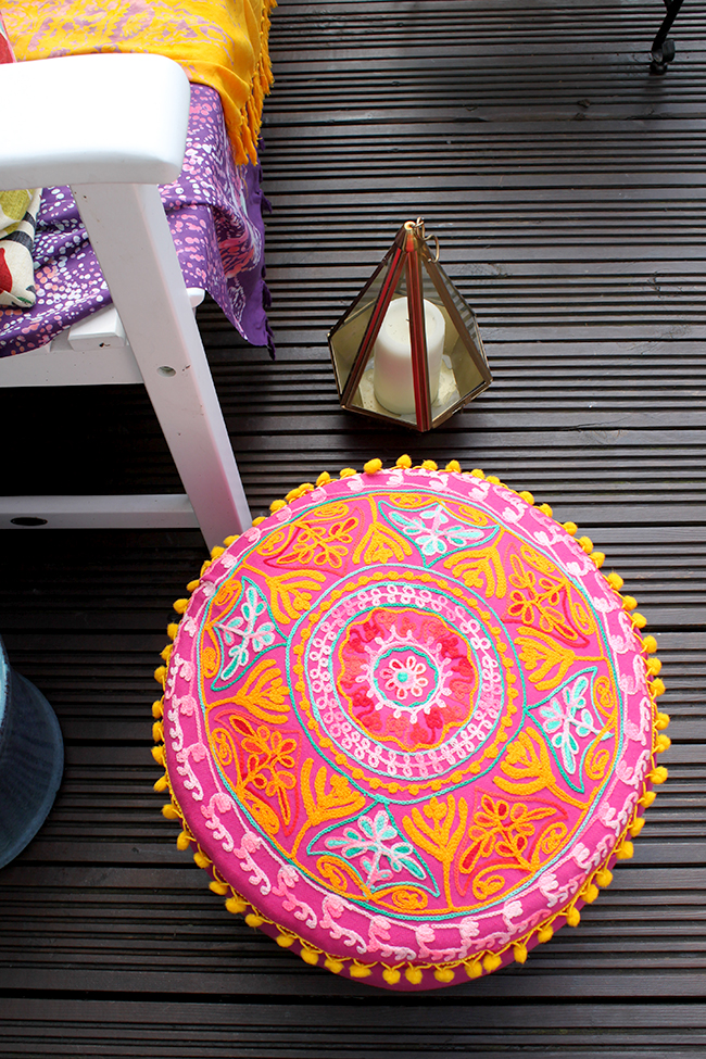 Eclectic Boho Glam Garden Reveal - Swoon Worthy - pink moroccan pouf