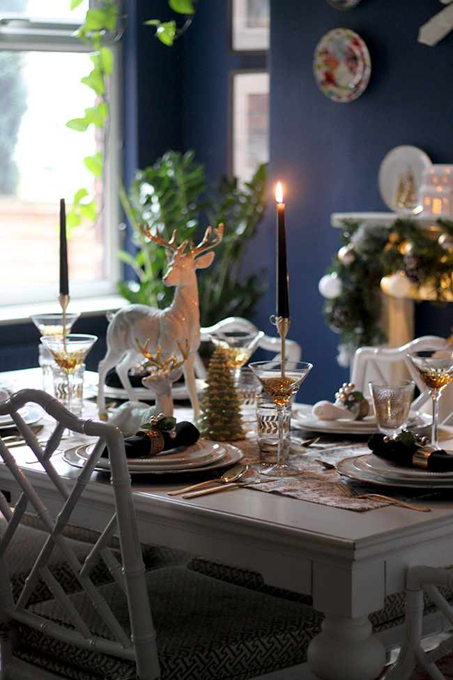 Swoon Worthy - Christmas Dining Table setting - see more at www.swoonworthy.org