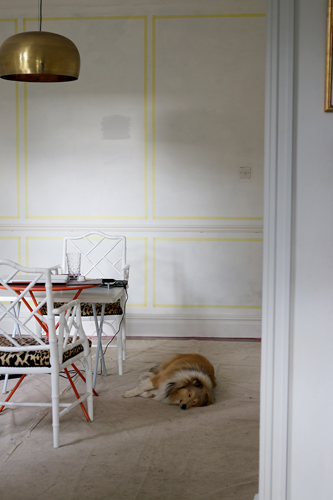 Planning the moulding in the dining room - www.swoonworthy.org