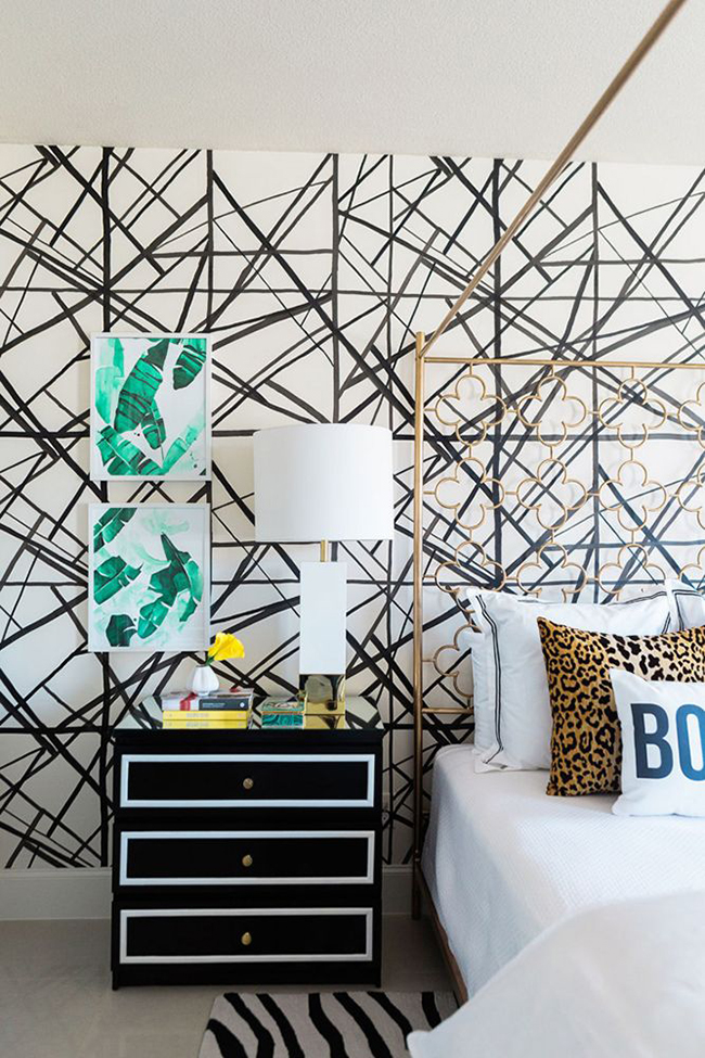 Another great feature wall wallpaper. Melane Johnson Photography for Domino