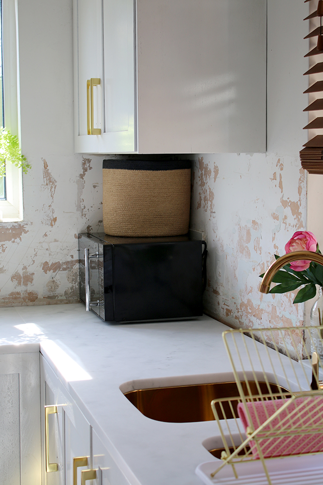 white kitchen with gold accents