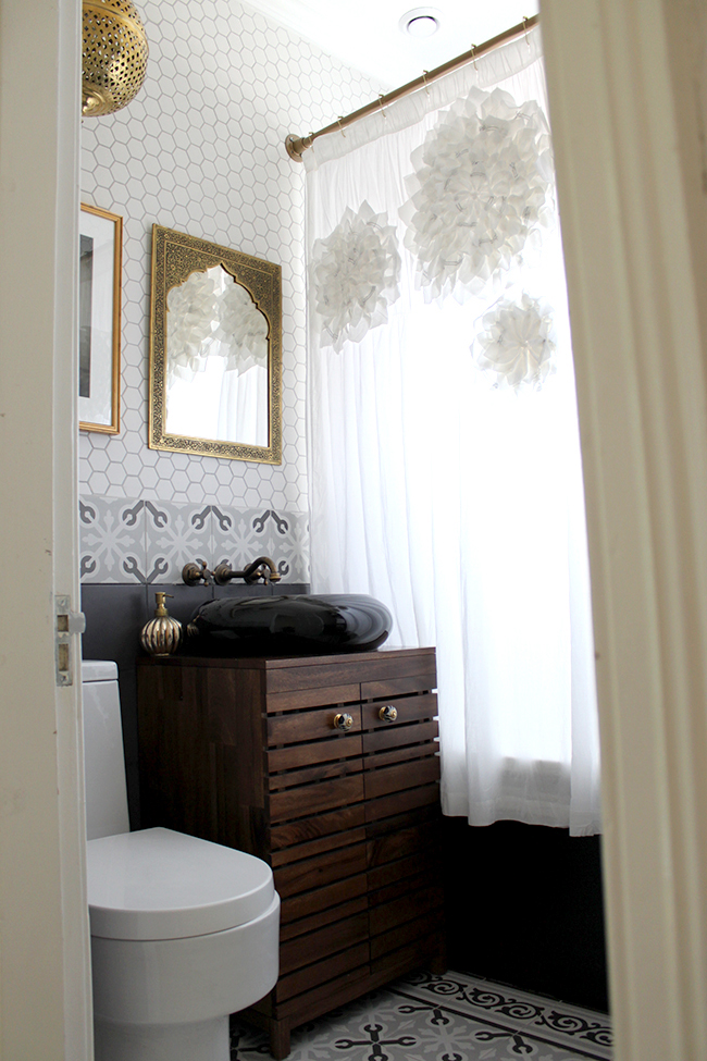 neutral electic boho glam bathroom