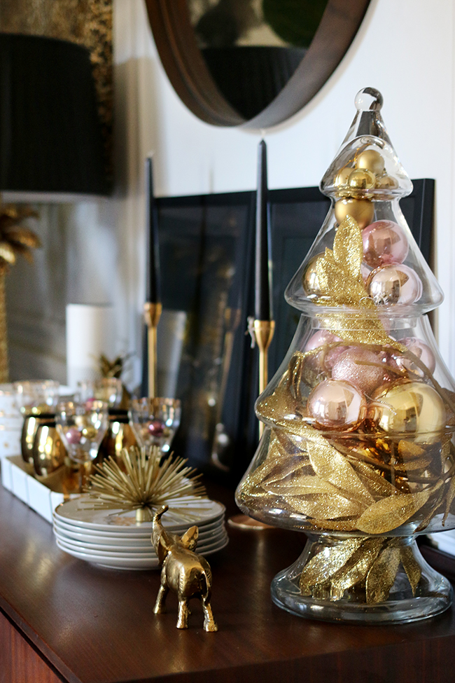 swoon-worthy-christmas-dining-room-blush-pink-gold-black-1