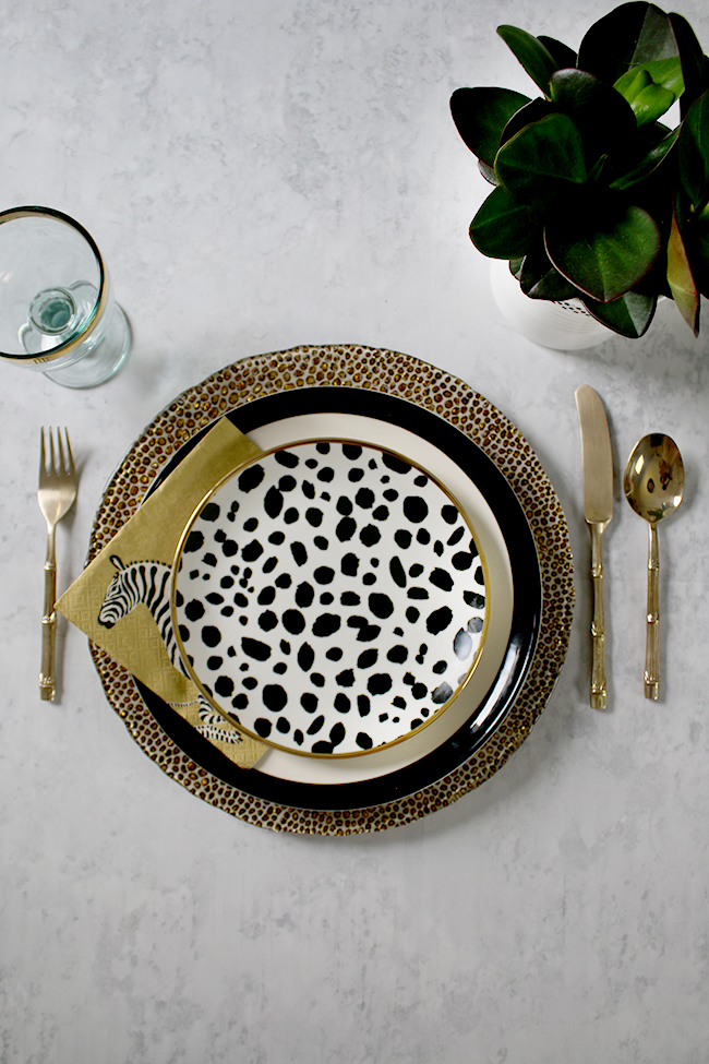 table setting mix and match black and white with green and polkadots