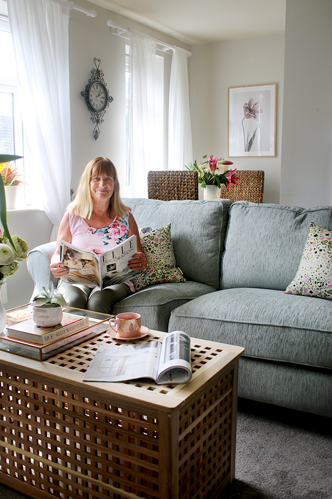 Come and take a look at the grand reveal of my Mother in Law's contemporary romantic living room