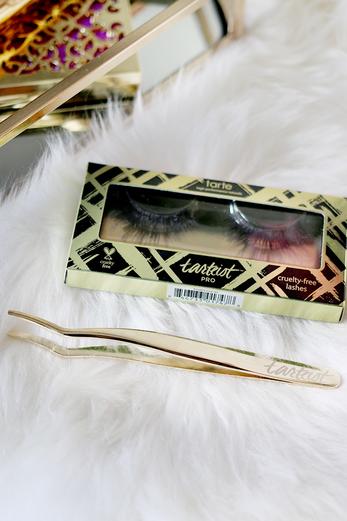 The Little Lash Helper Lash Applicator is one of my must-try products from Tarte Cosmetics!